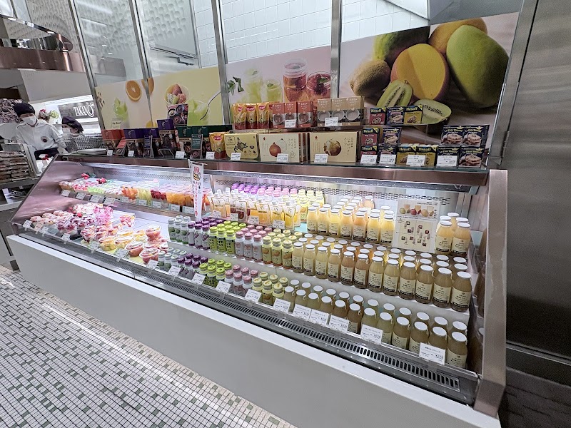 Shinjuku Takano Fruits Parlor